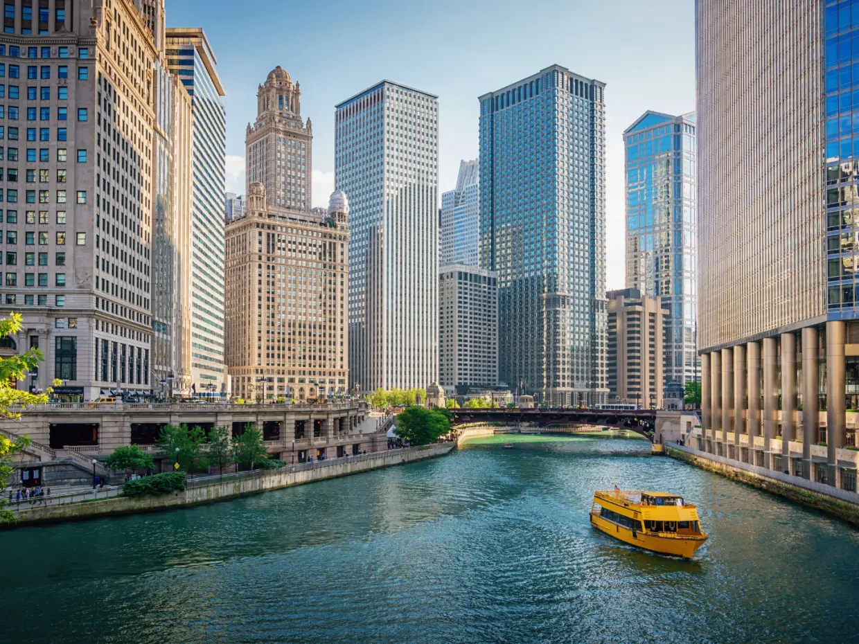 The Chicago River and the downtown Chicago skyline